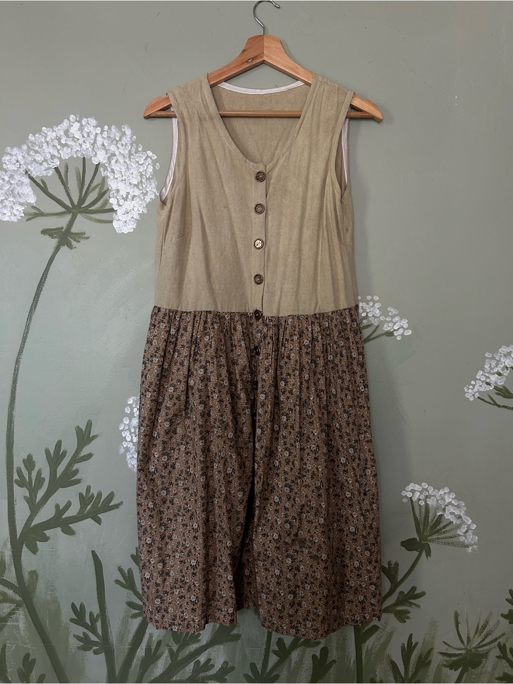 Handmade Sleeveless Two-Tone Button Front Midi Dress in Beige/Brown